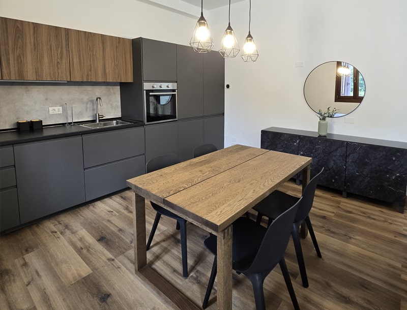 Sala cucina di un appartemento della Residenze la Barchessa