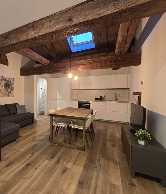 Sala cucina di un appartemento della Residenze la Barchessa